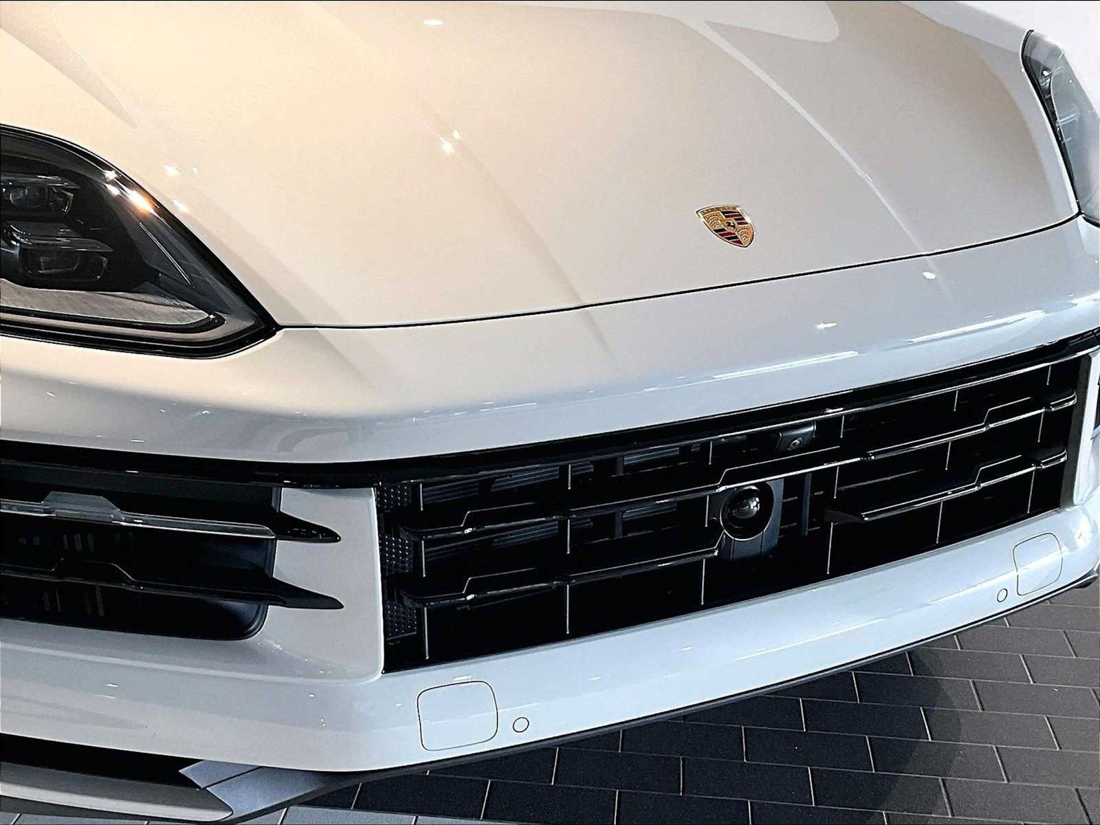 New 2026 Porsche Cayenne AWD/4WD image 30