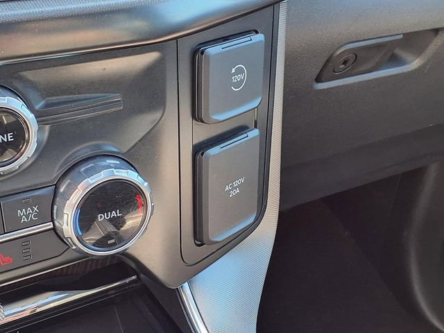 Used 2022 Ford F150 Platinum w/ Equipment Group 701A High image 23