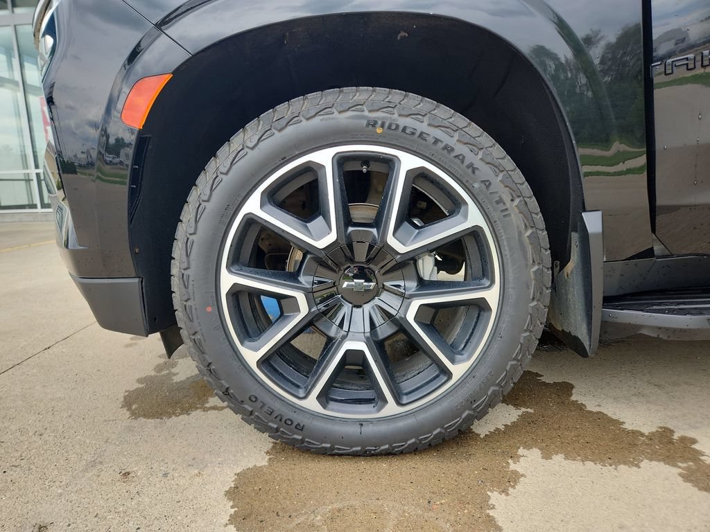 Certified 2022 Chevrolet Tahoe RST w/ Sport Performance Package AWD/4WD image 33
