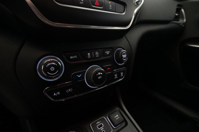 Used 2021 Jeep Cherokee Latitude Lux image 20