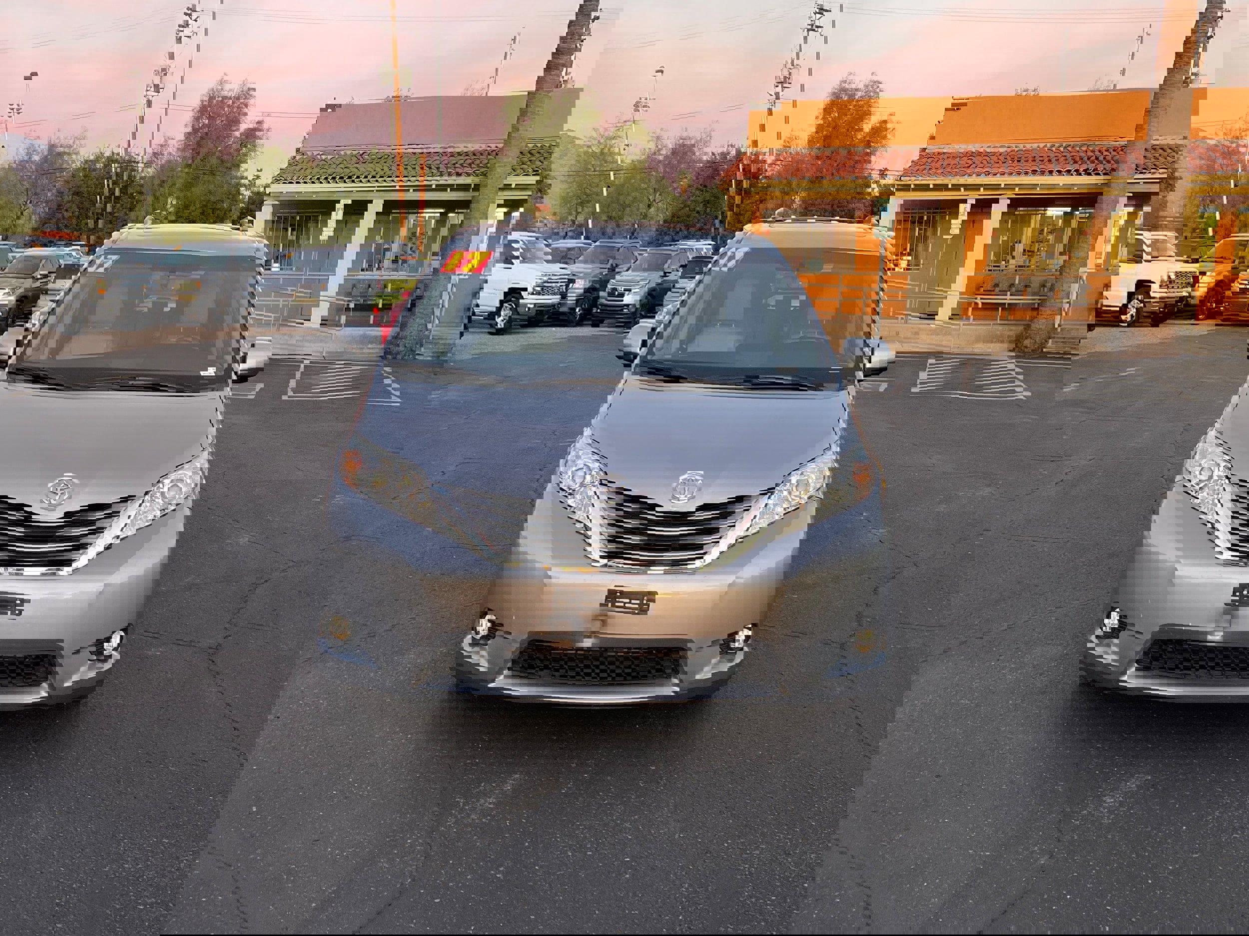 Used 2017 Toyota Sienna XLE image 8