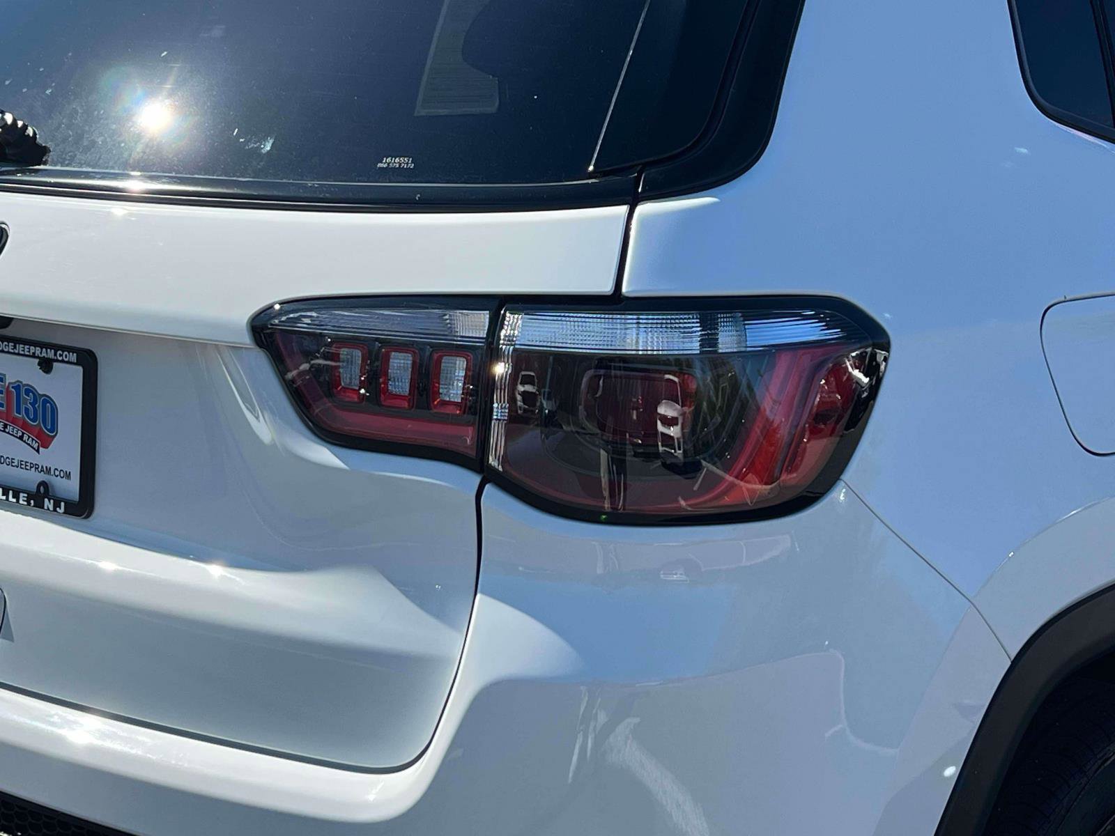 Used 2023 Jeep Compass Latitude w/ Convenience Group image 8