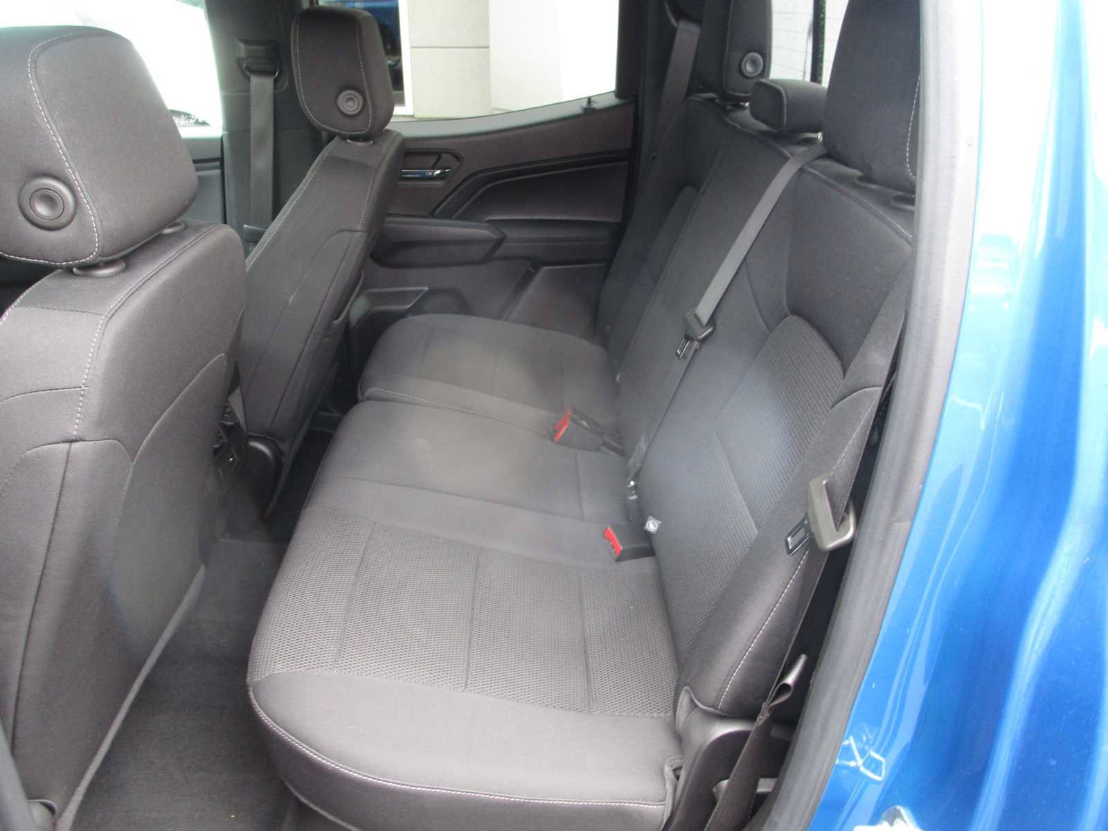 Used 2023 Chevrolet Colorado LT w/ LT Convenience Package II RWD image 9