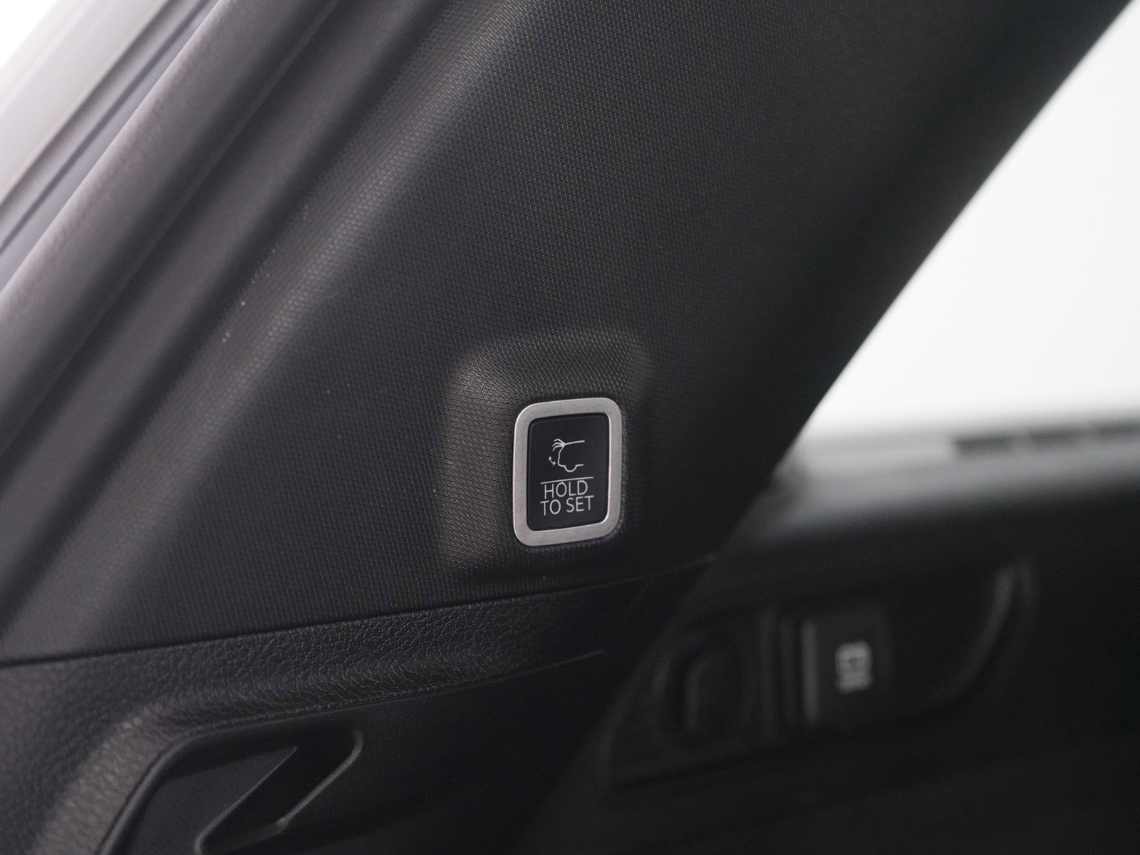 Used 2023 Jeep Grand Cherokee Overland image 17