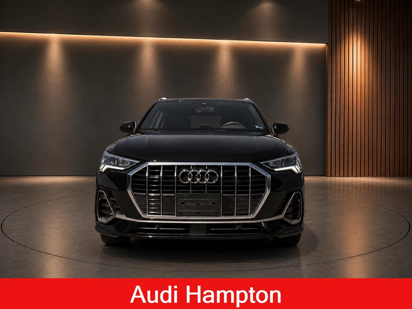 Used 2025 Audi Q3 2.0T Premium w/ Convenience Package AWD/4WD image 2