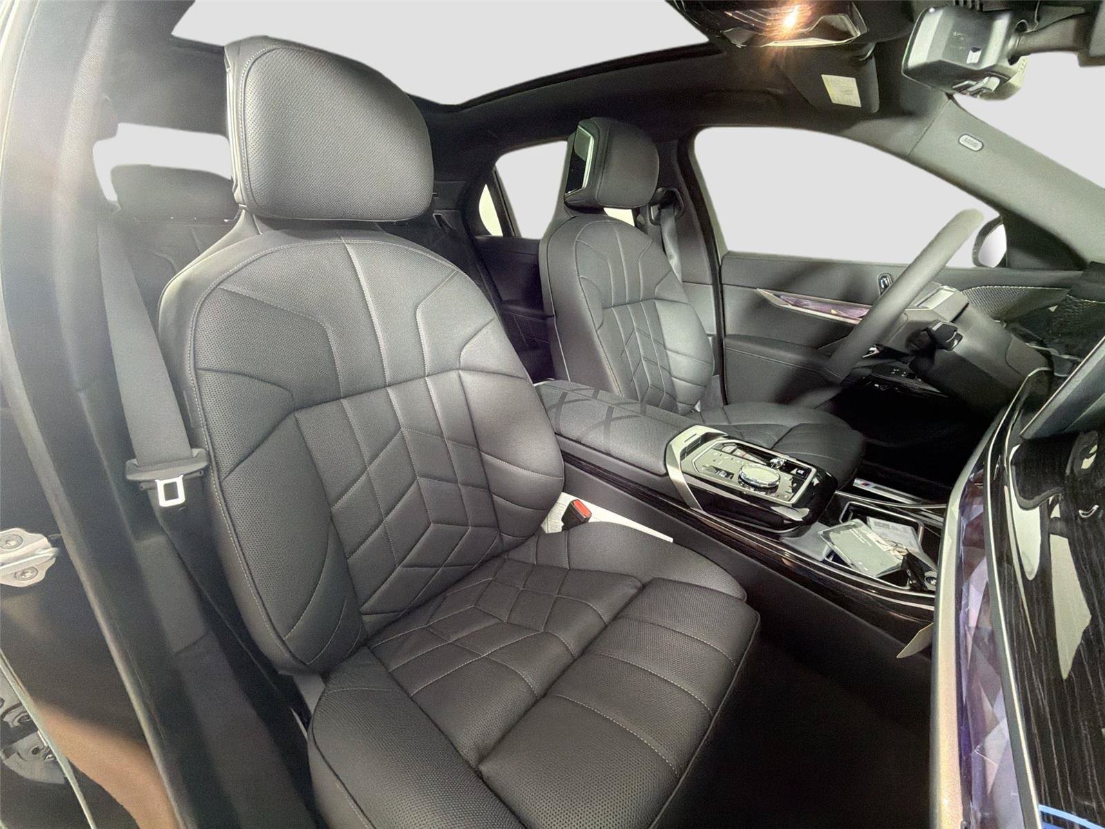 New 2026 BMW i7 xDrive60 w/ Executive Package AWD/4WD image 51