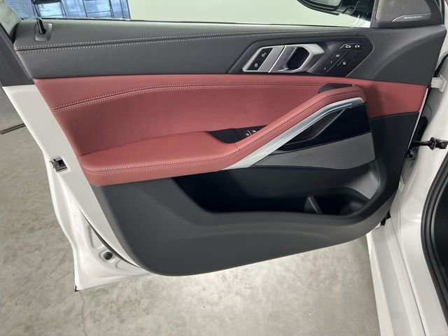 Used 2025 BMW X6 M60i w/ Parking Assistance Package image 23