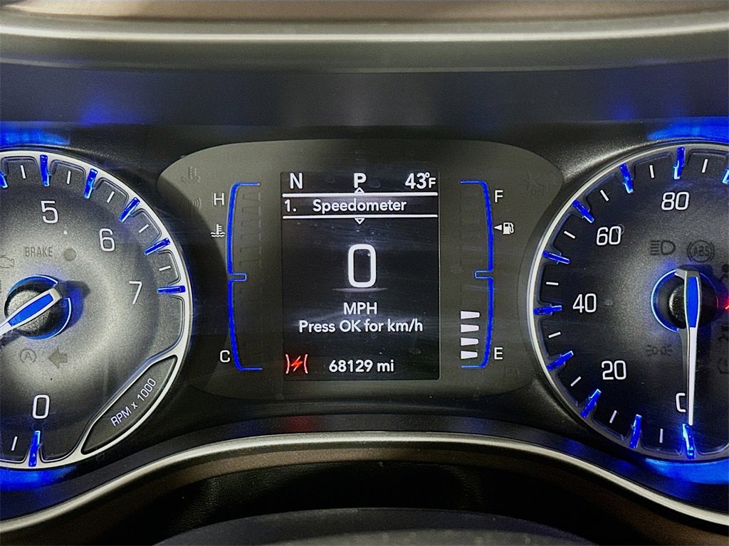 Used 2023 Chrysler Voyager LX image 15