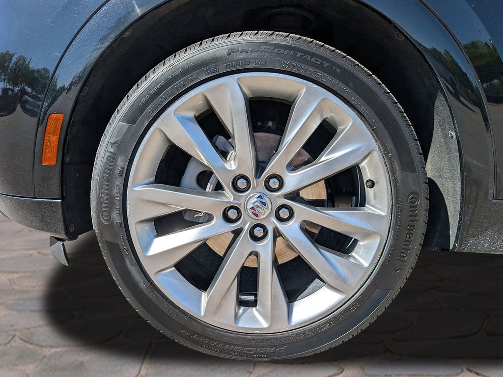 Used 2022 Buick Envision Avenir w/ Safety Package FWD image 12