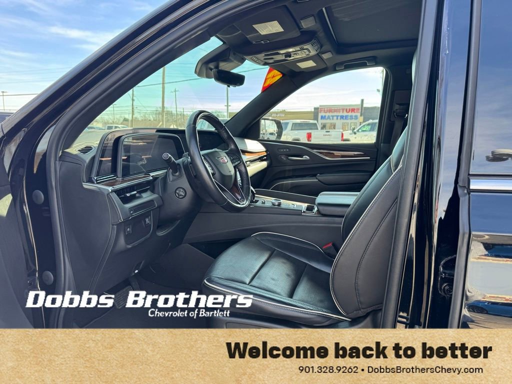 Used 2023 Cadillac Escalade Premium Luxury image 9