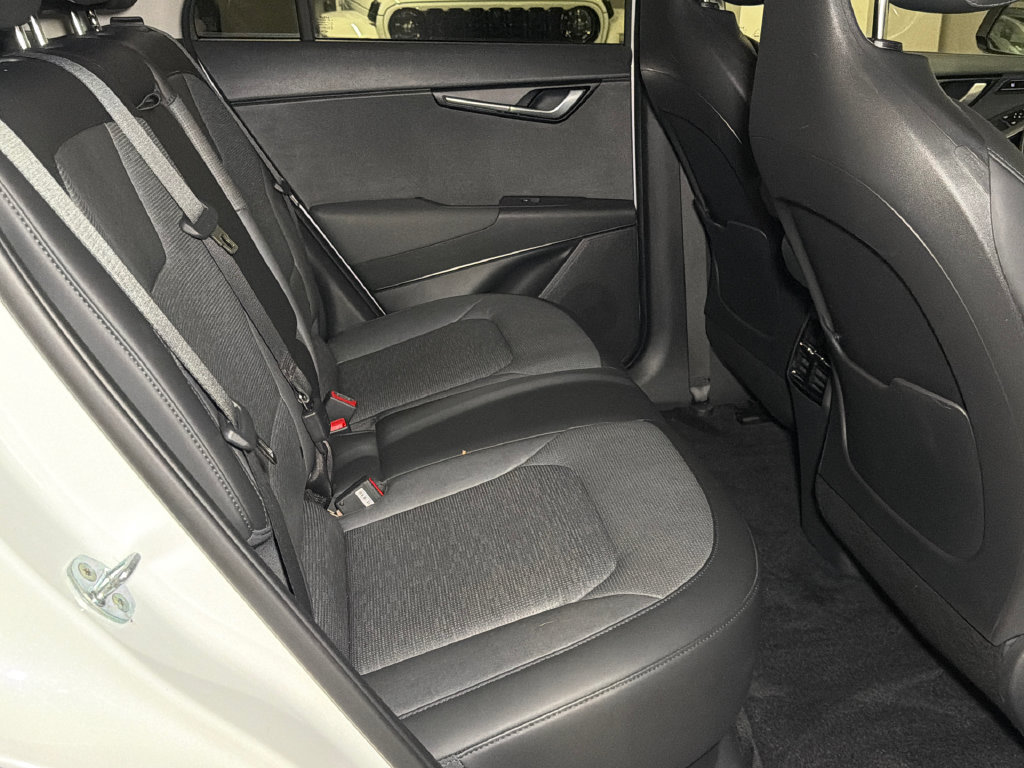 Certified 2023 Kia Niro Wave FWD image 16