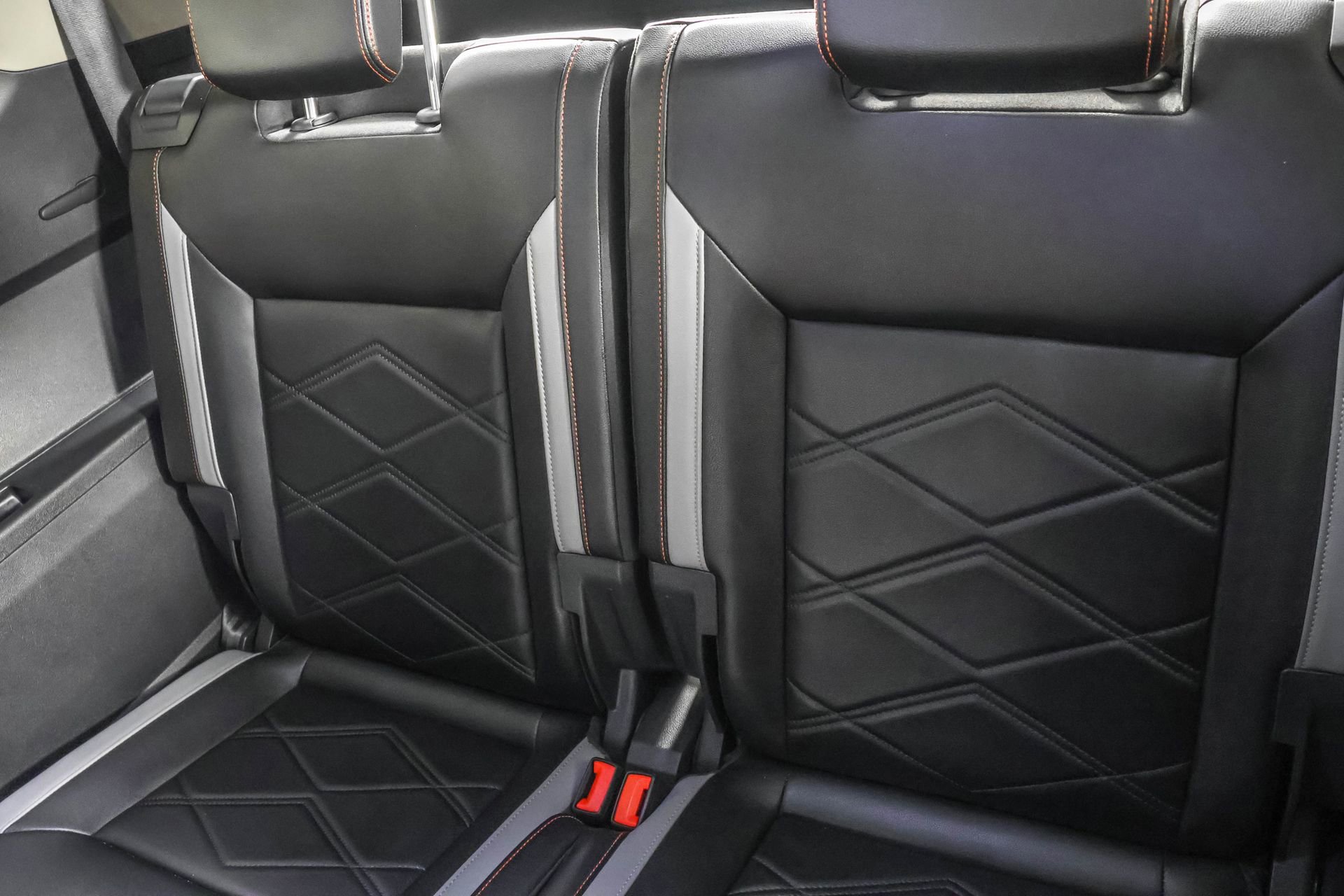 Used 2024 Volkswagen Atlas Peak Edition SEL image 38