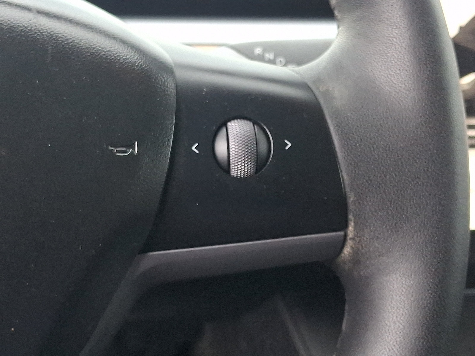 Used 2024 Tesla Model Y Long Range AWD/4WD image 22