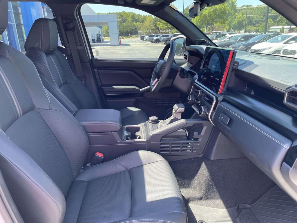 Used 2026 Toyota 4Runner Limited AWD/4WD image 9
