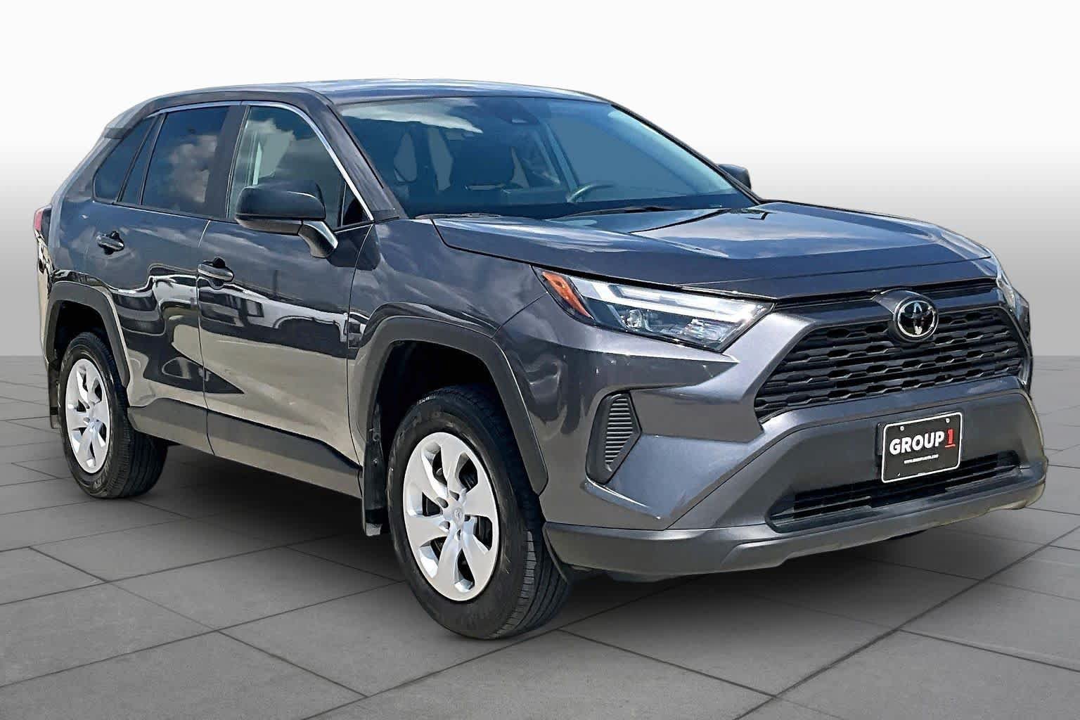 Used 2024 Toyota RAV4 LE FWD image 3