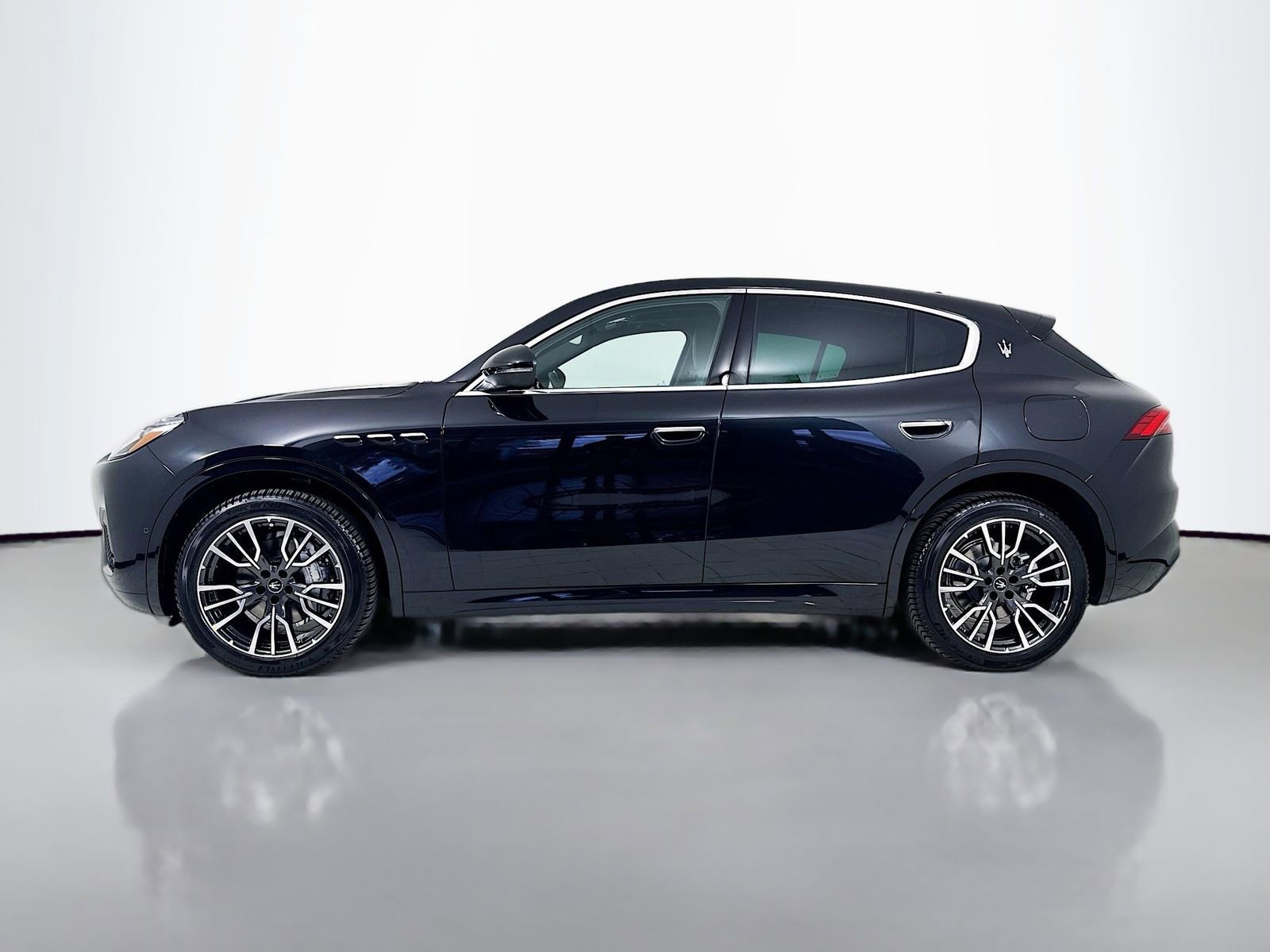 Used 2025 Maserati Grecale GT AWD/4WD image 5