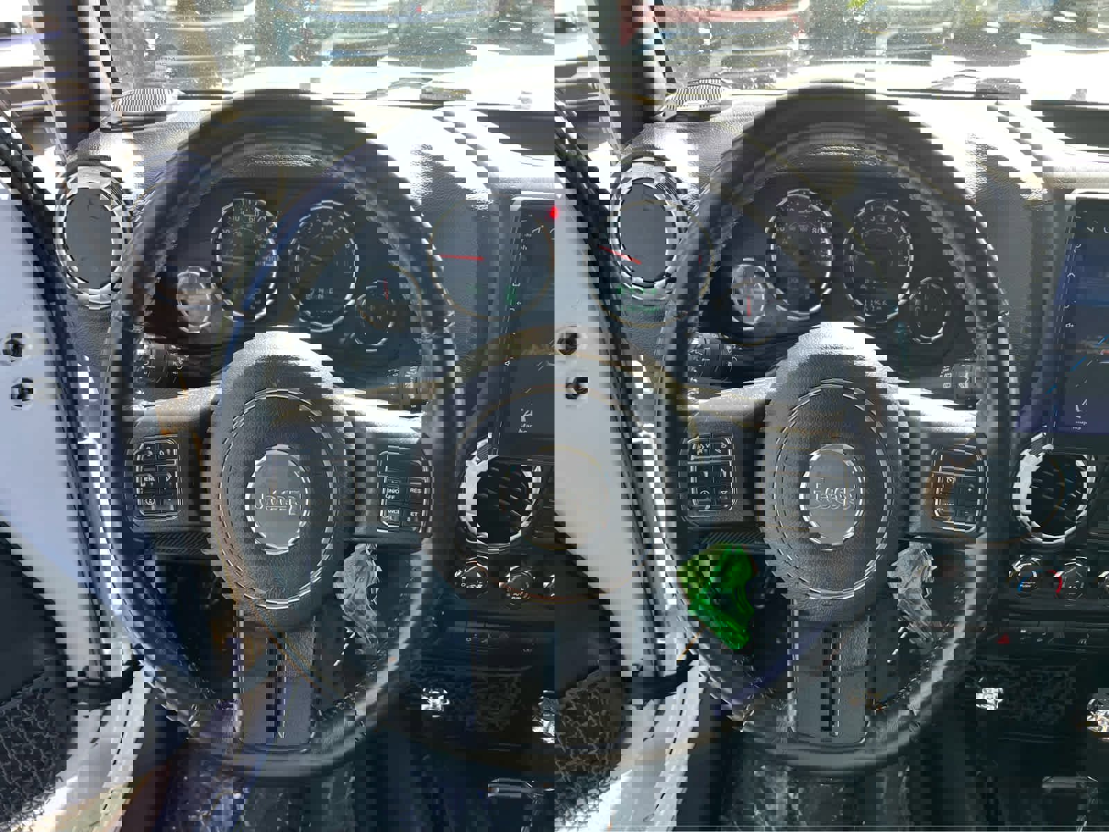 Used 2016 Jeep Wrangler Unlimited Sahara w/ Connectivity Group image 33