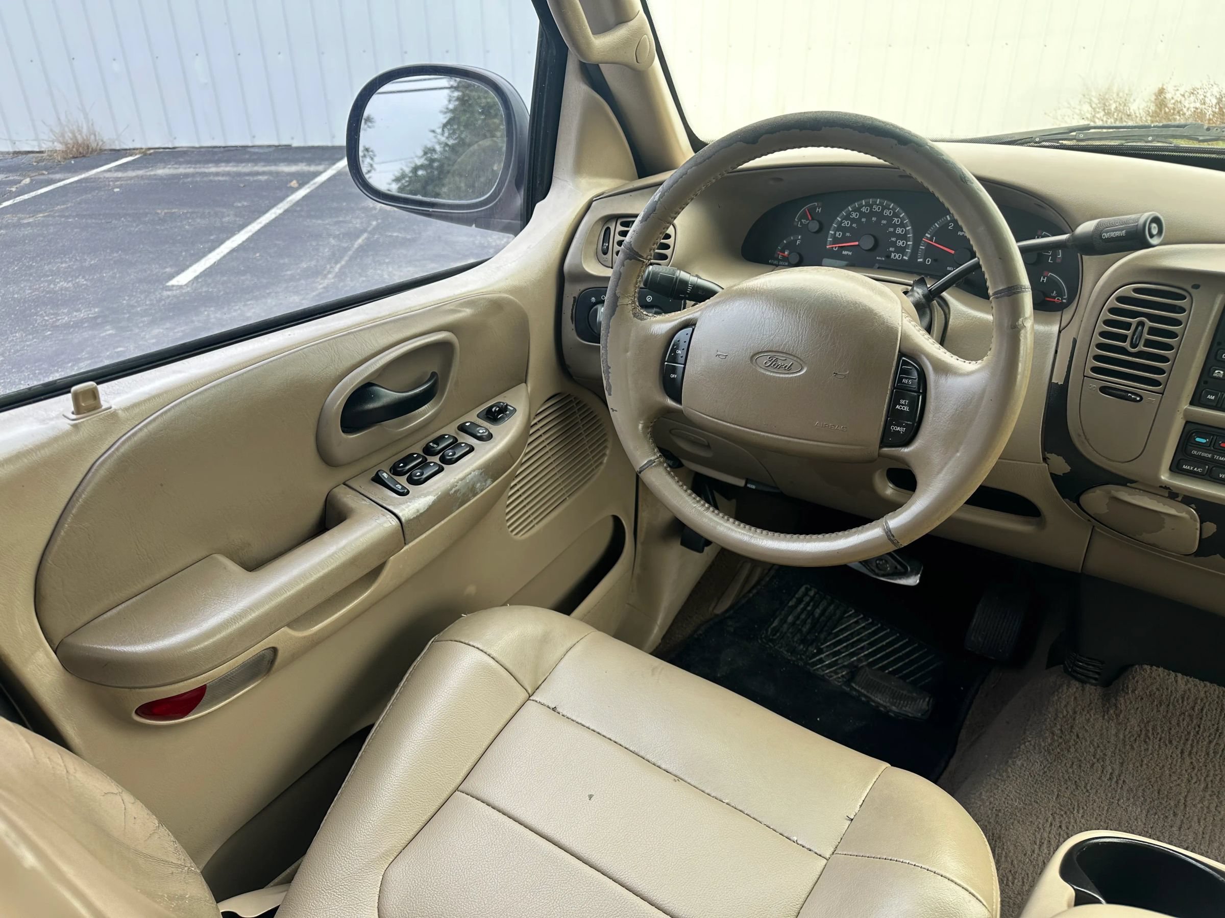 Used 2002 Ford F150 King Ranch RWD image 14
