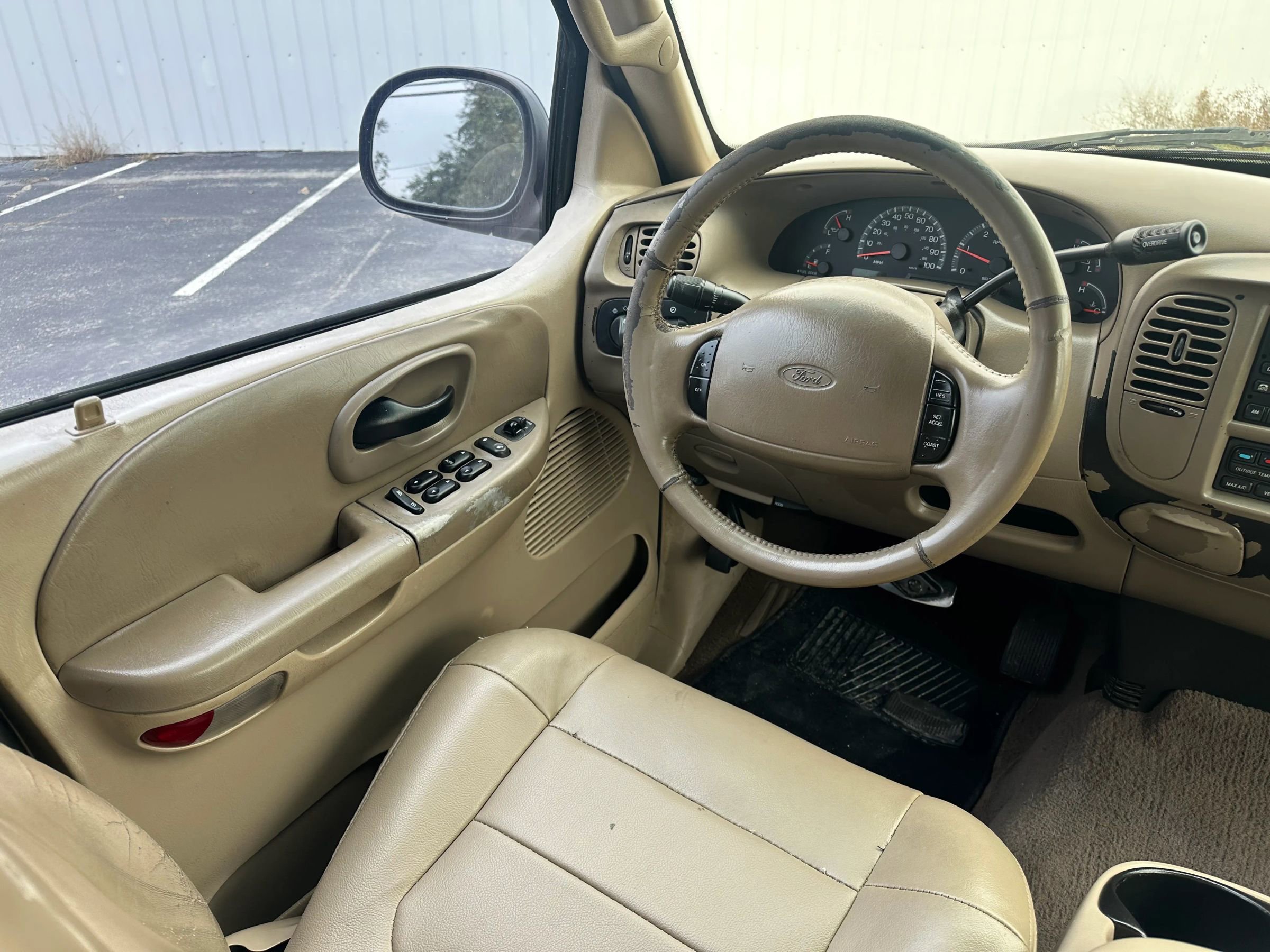 Used 2002 Ford F150 King Ranch image 14