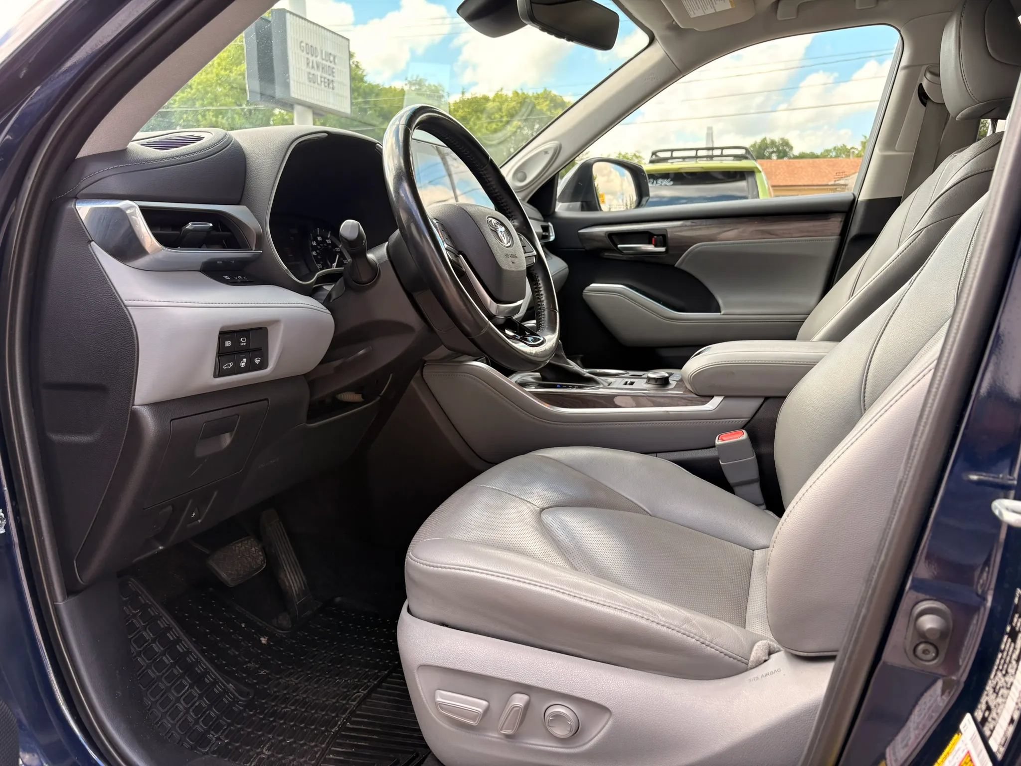 Used 2021 Toyota Highlander Limited AWD/4WD image 17