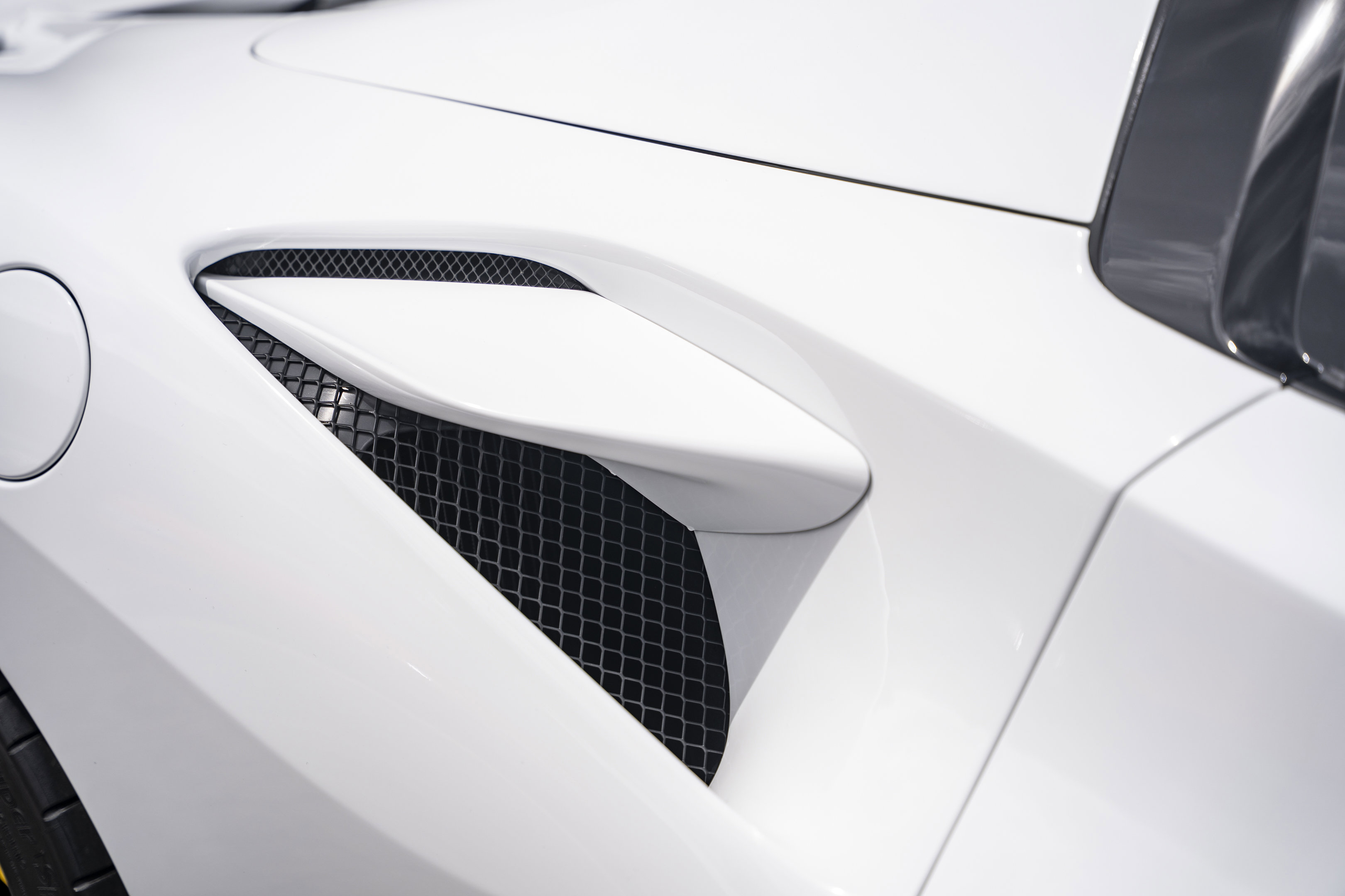 Used 2021 Ferrari F8 Tributo RWD image 18
