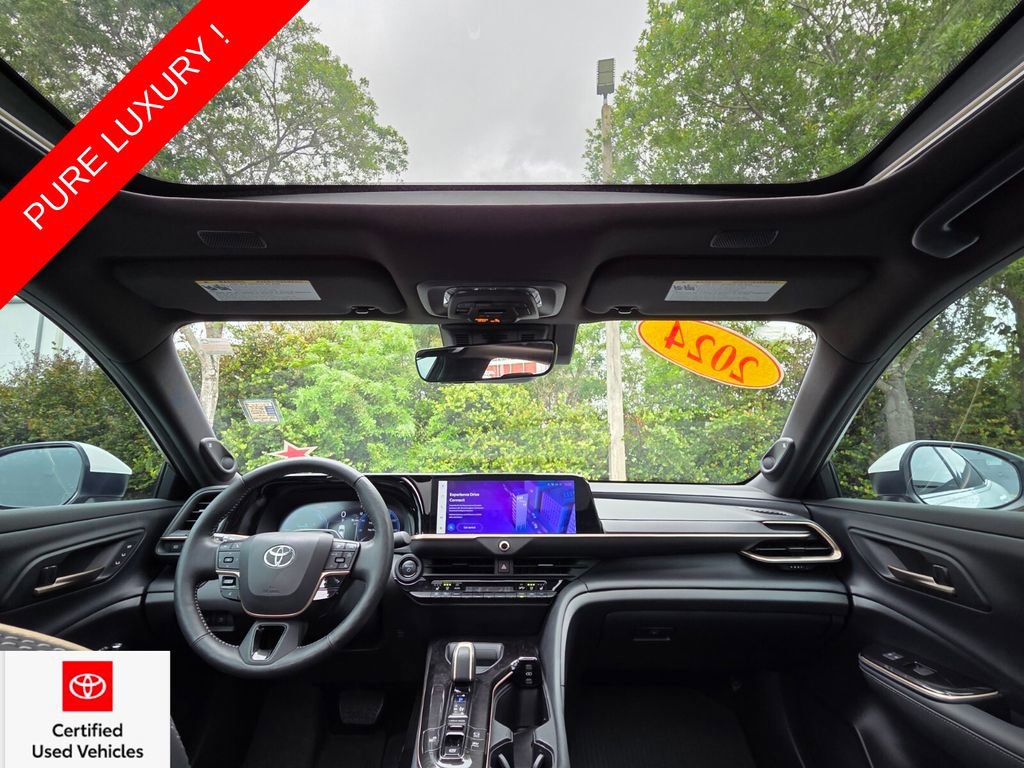 Used 2024 Toyota Crown AWD/4WD image 4