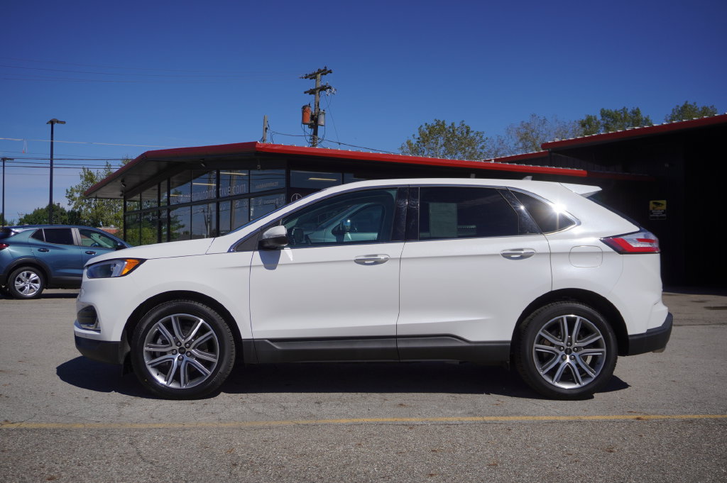 Used 2024 Ford Edge Titanium AWD/4WD image 4