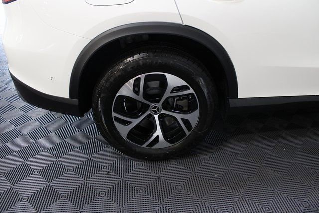 New 2025 Mercedes-Benz GLC 350e 4MATIC image 11