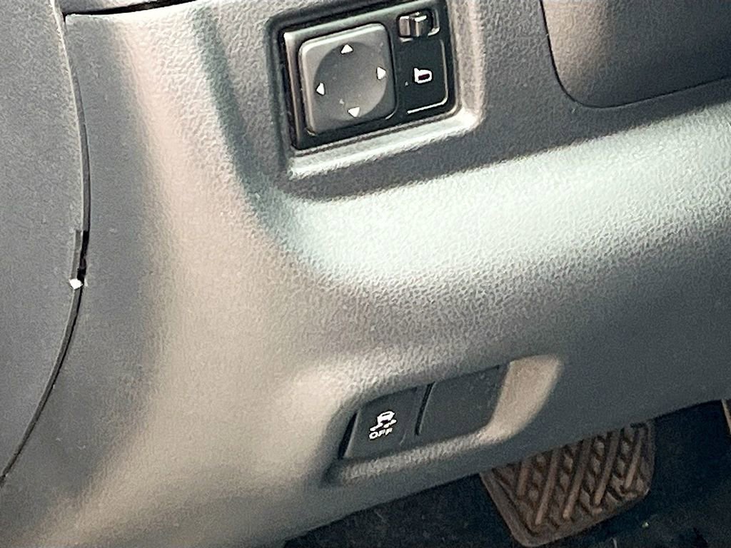 Used 2019 Nissan Versa SV FWD image 10