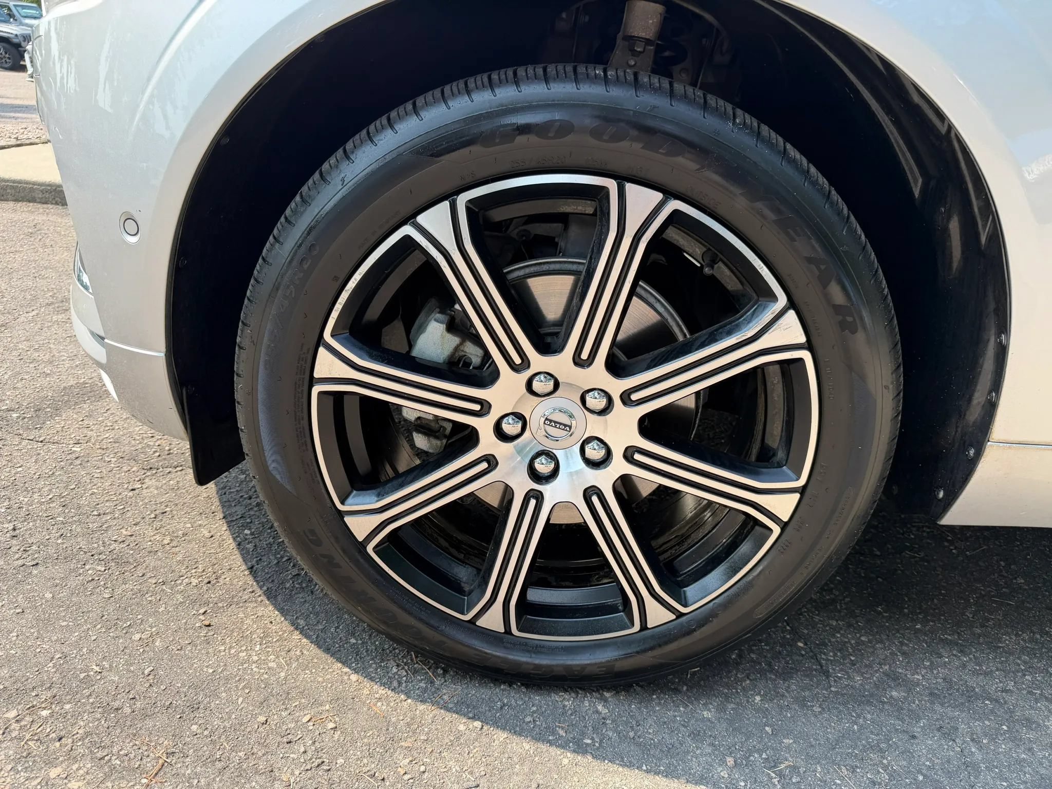 Used 2019 Volvo XC60 T5 Inscription w/ Protection Package Premier FWD image 31