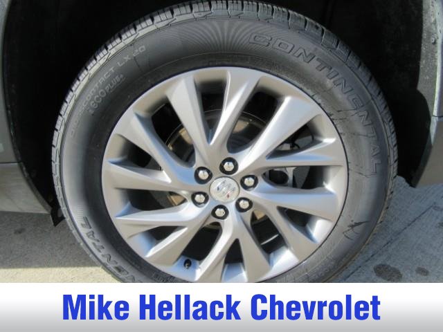 Used 2025 Buick Enclave Preferred FWD image 6