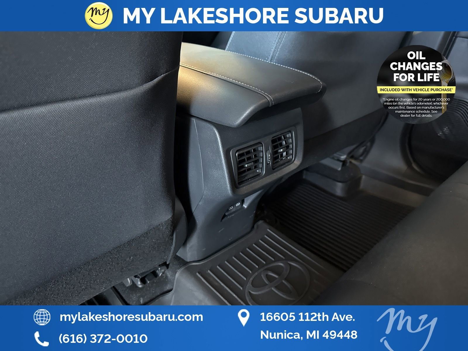 Used 2023 Toyota Venza LE image 23