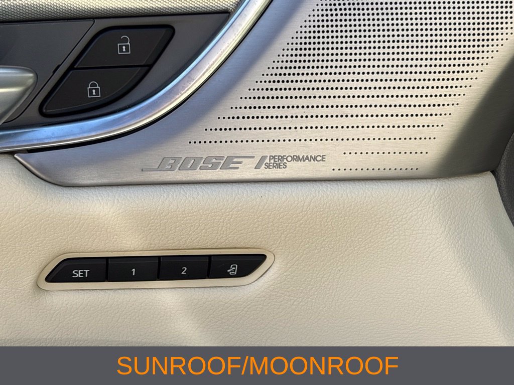 Used 2020 Cadillac XT5 Premium Luxury FWD image 9