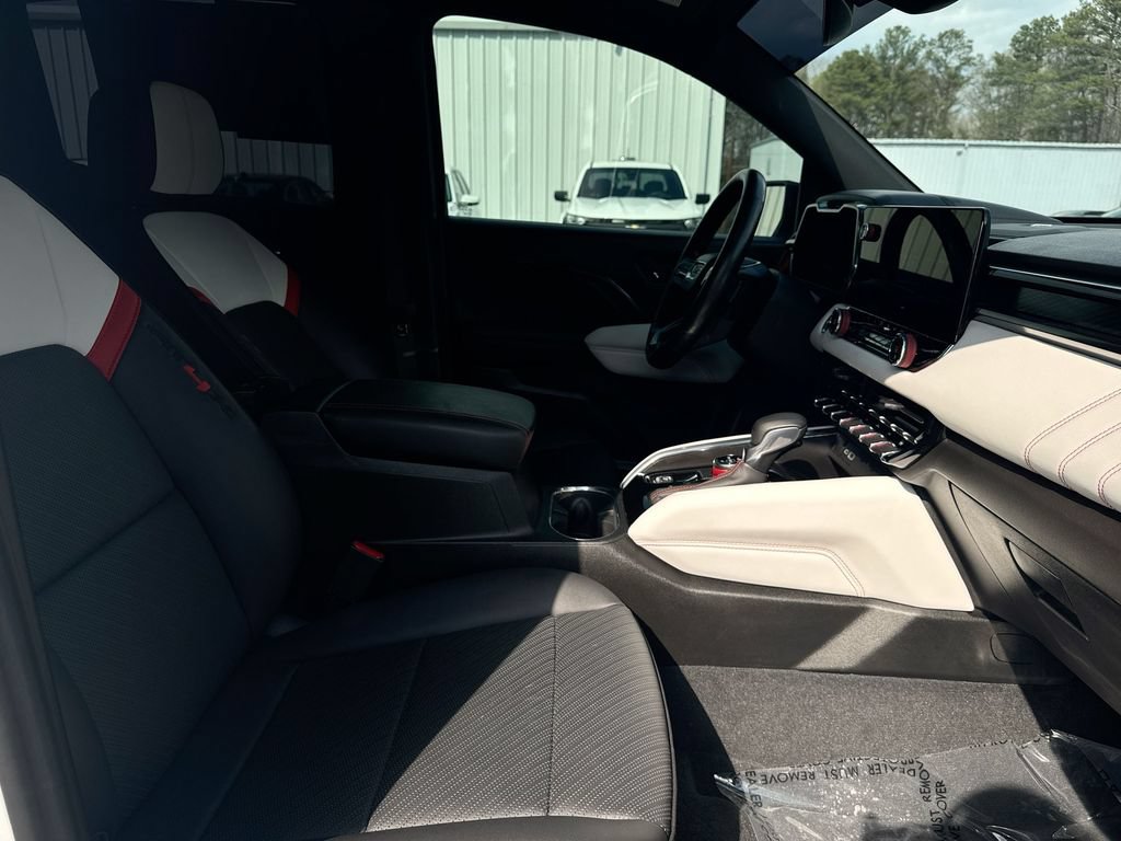 Used 2023 GMC Canyon AT4X AWD/4WD image 31