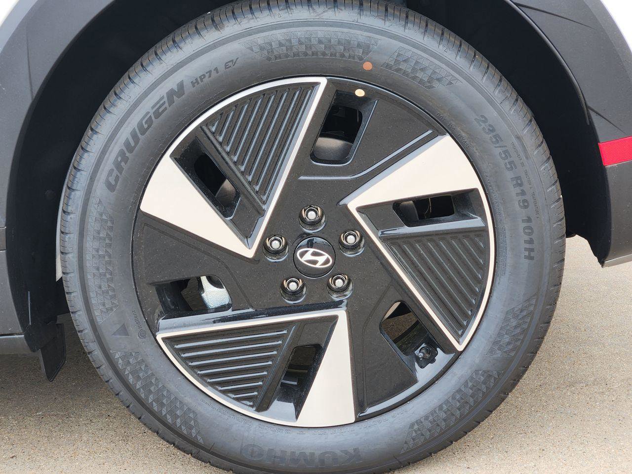 New 2026 Hyundai Ioniq 5 SEL RWD image 7
