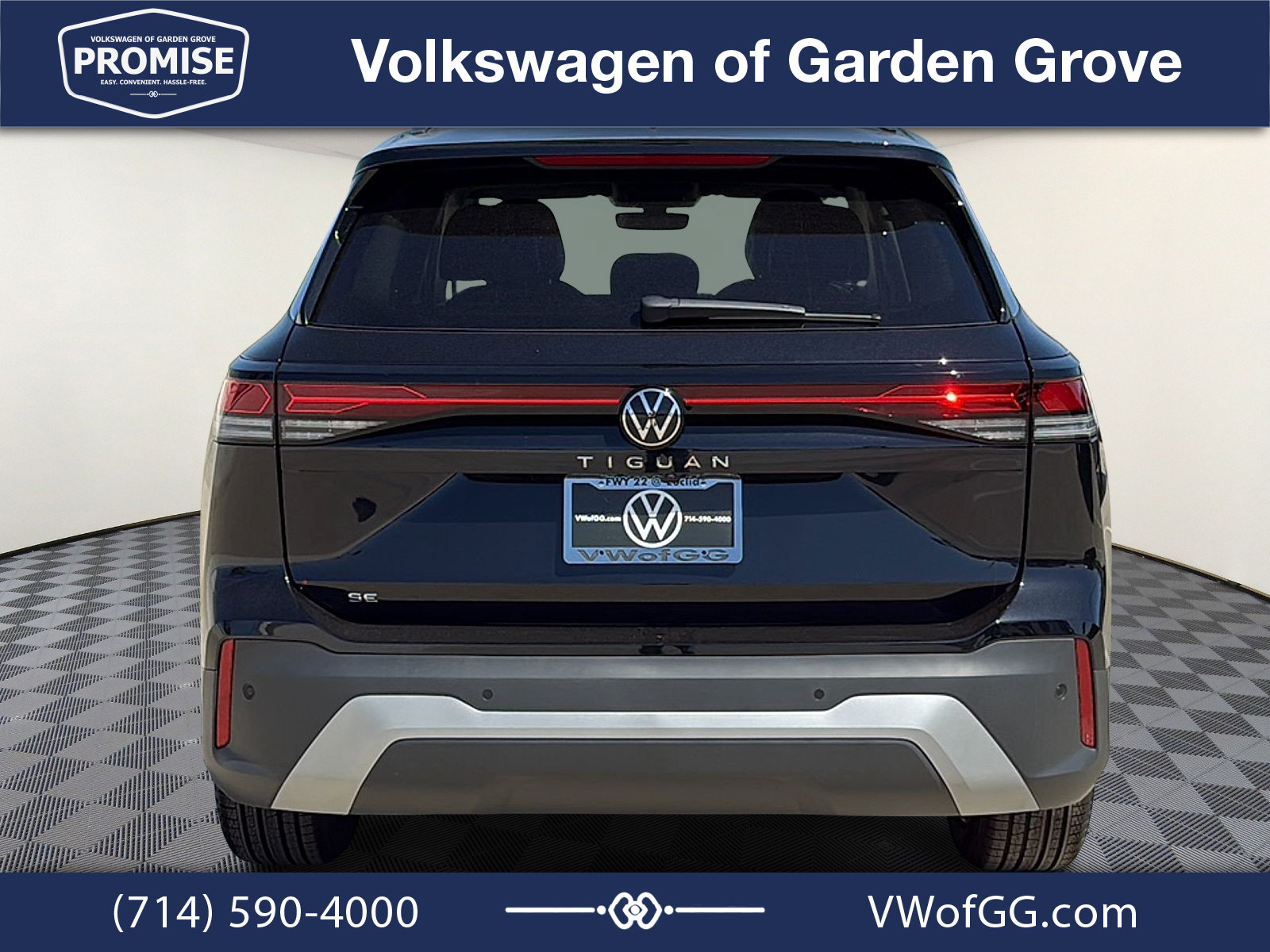 New 2026 Volkswagen Tiguan SE FWD image 7