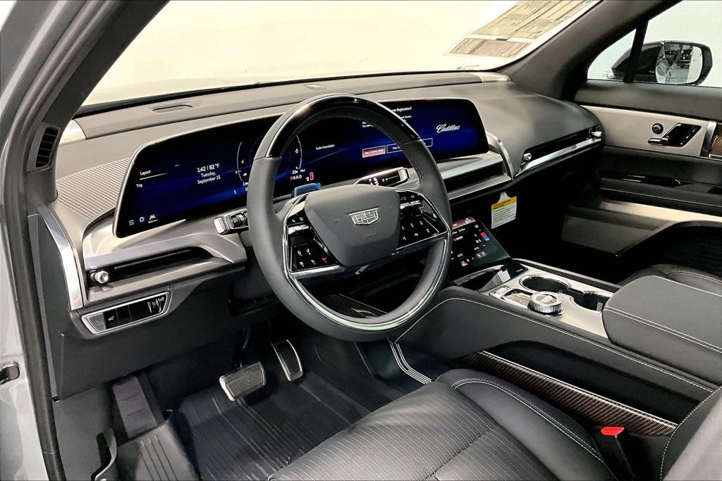 New 2027 Cadillac Vistiq Sport w/ LPO, Floor Liner Package AWD/4WD image 20