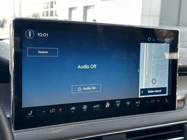 Certified 2025 Lincoln Corsair AWD image 21