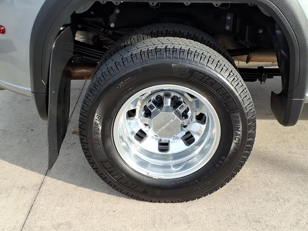 Used 2024 GMC Sierra 3500 Denali Ultimate image 13