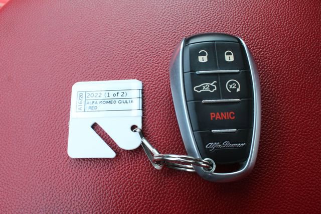 Used 2022 Alfa Romeo Giulia Veloce AWD/4WD image 29