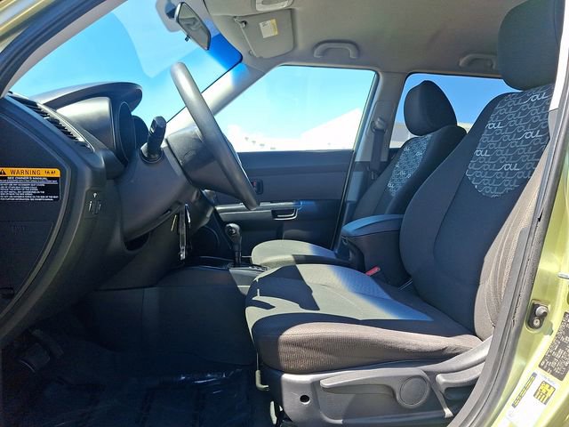 Used 2010 Kia Soul + w/ Audio Pkg image 13