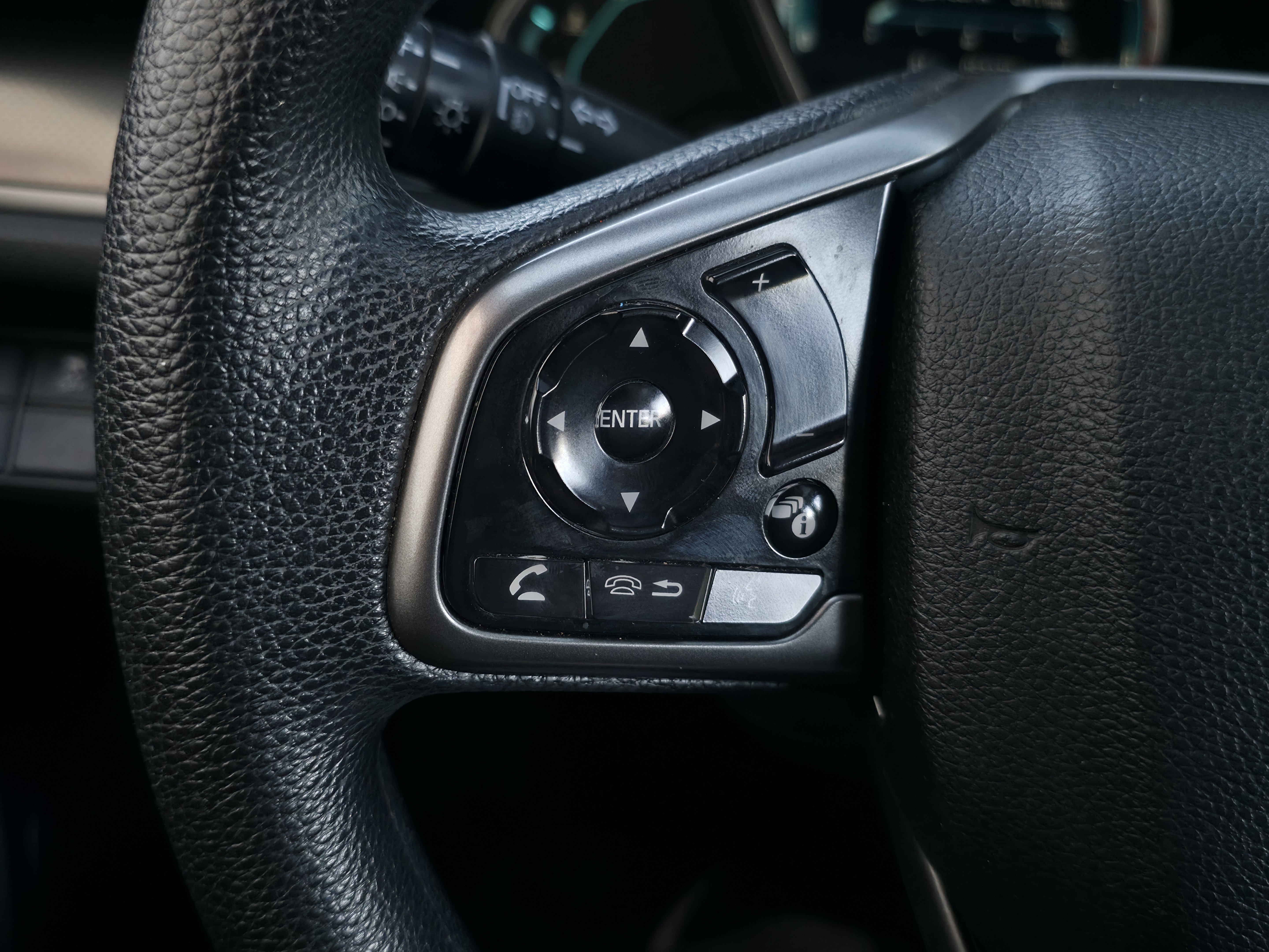 Used 2019 Honda Civic EX image 17