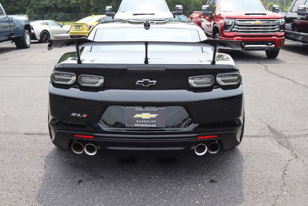 Used 2022 Chevrolet Camaro ZL1 RWD image 31