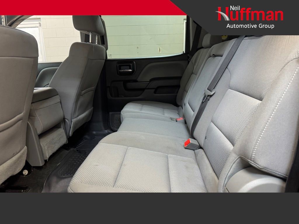 Used 2018 Chevrolet Silverado 1500 Custom w/ Custom Value Package image 16