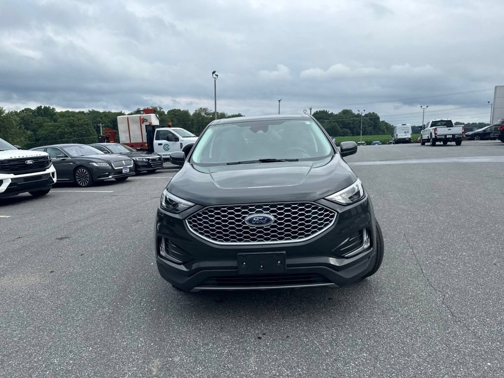Used 2023 Ford Edge SEL w/ Convenience Package AWD/4WD image 2