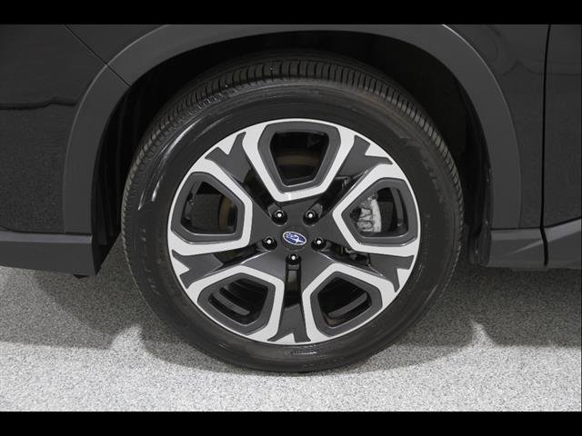 Used 2023 Subaru Ascent Limited w/ Technology Package AWD/4WD image 23