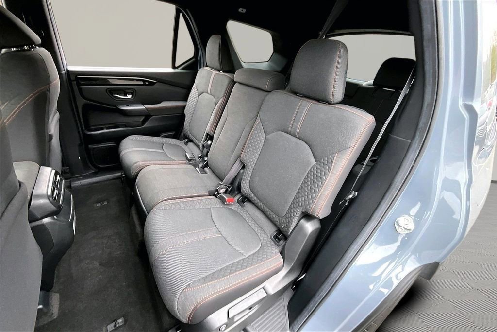 Certified 2024 Honda Pilot Sport image 16