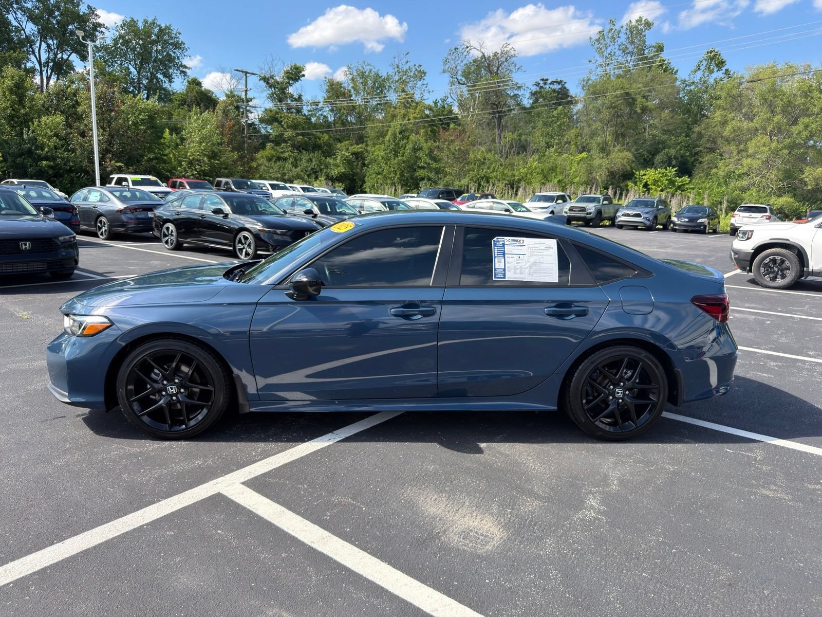 Used 2025 Honda Civic Sport image 2