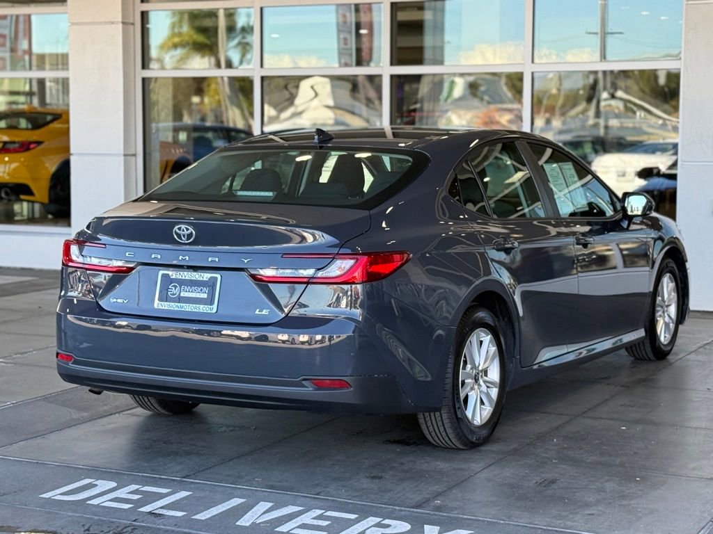 Used 2025 Toyota Camry LE image 12