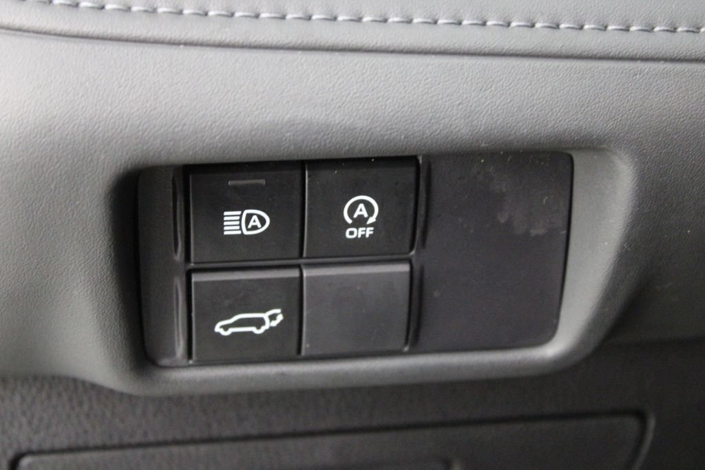 Used 2023 Toyota Highlander XLE FWD image 23